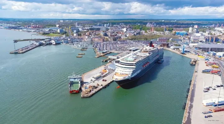 Cruise ship docked at Southampton Port representing private hire and airport transfers in Southampton